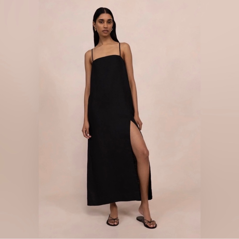 ISO Posse Marley dress black or white size small